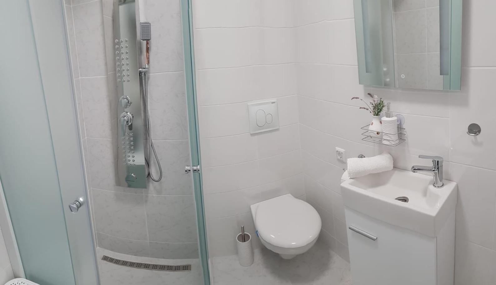 Apartman Kristina - Self Check In & Check Out Otocac Exterior photo